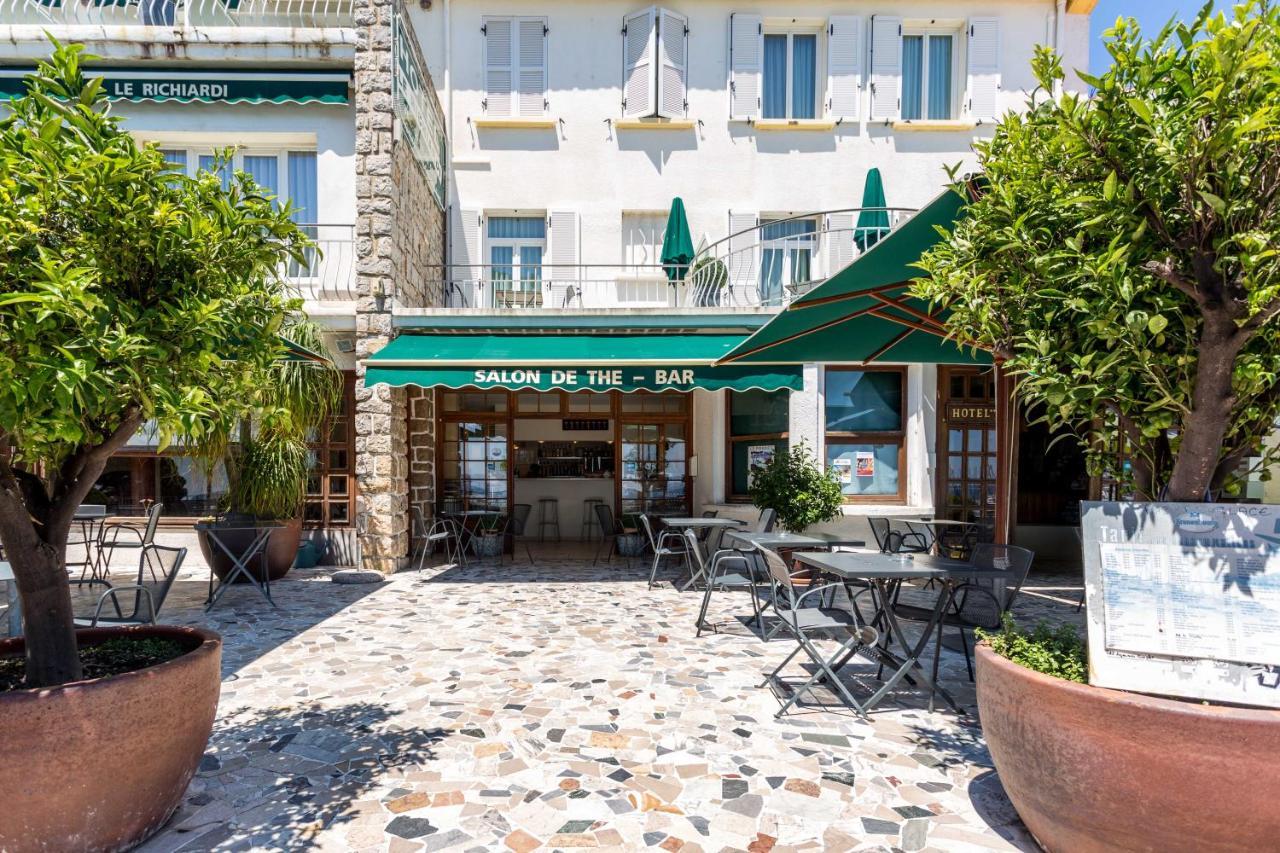 Hotel Le Richiardi Каркеран Екстериор снимка